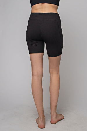 THE BUTTER ROCKS BIKE SHORT MIDDIES - BLACK