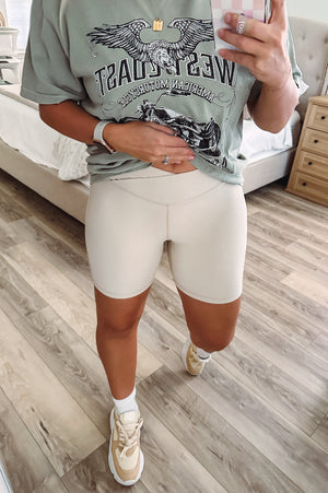 THE BUTTER RIBBED NOTCH BIKE SHORTS - SEASHELL
