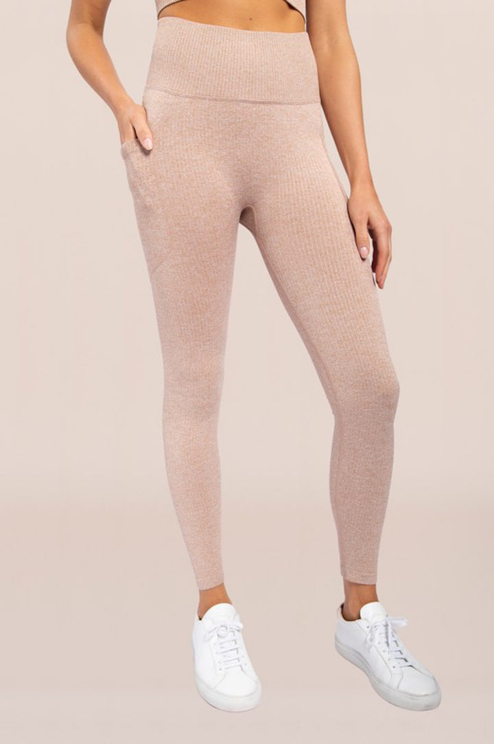 THE GOING OVER SEAMLESSLY LEGGINGS - MUD