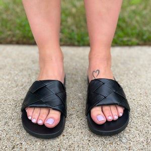 THE SLIDE ON IN - BLACK