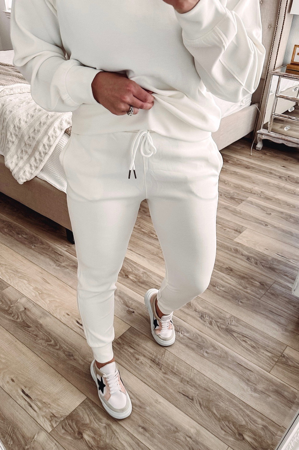 THE BUTTER PONTI JOGGERS - CREAM