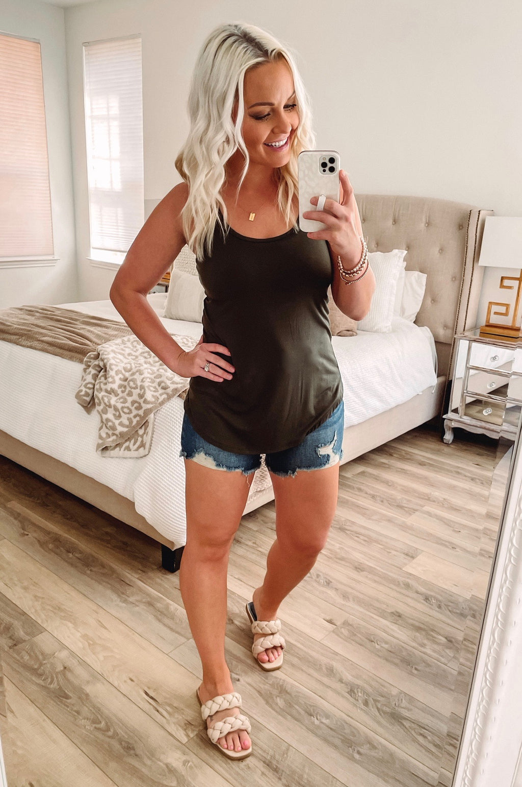 THE BUBBLY BASIC TANK - OLIVE