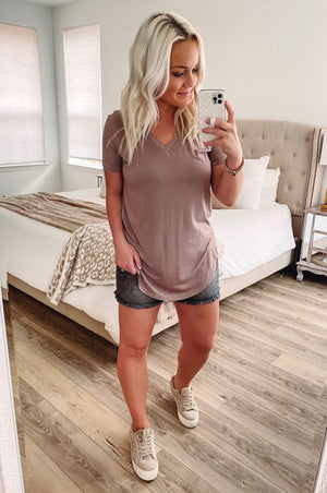 THE BUBBLY BASIC V-NECK TEE - DK. COCO