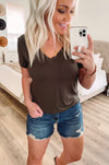 THE BUBBLY BASIC V-NECK TEE - OLIVE