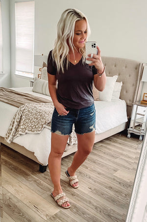 THE BUBBLY BASIC V-NECK TEE - CHARCOAL