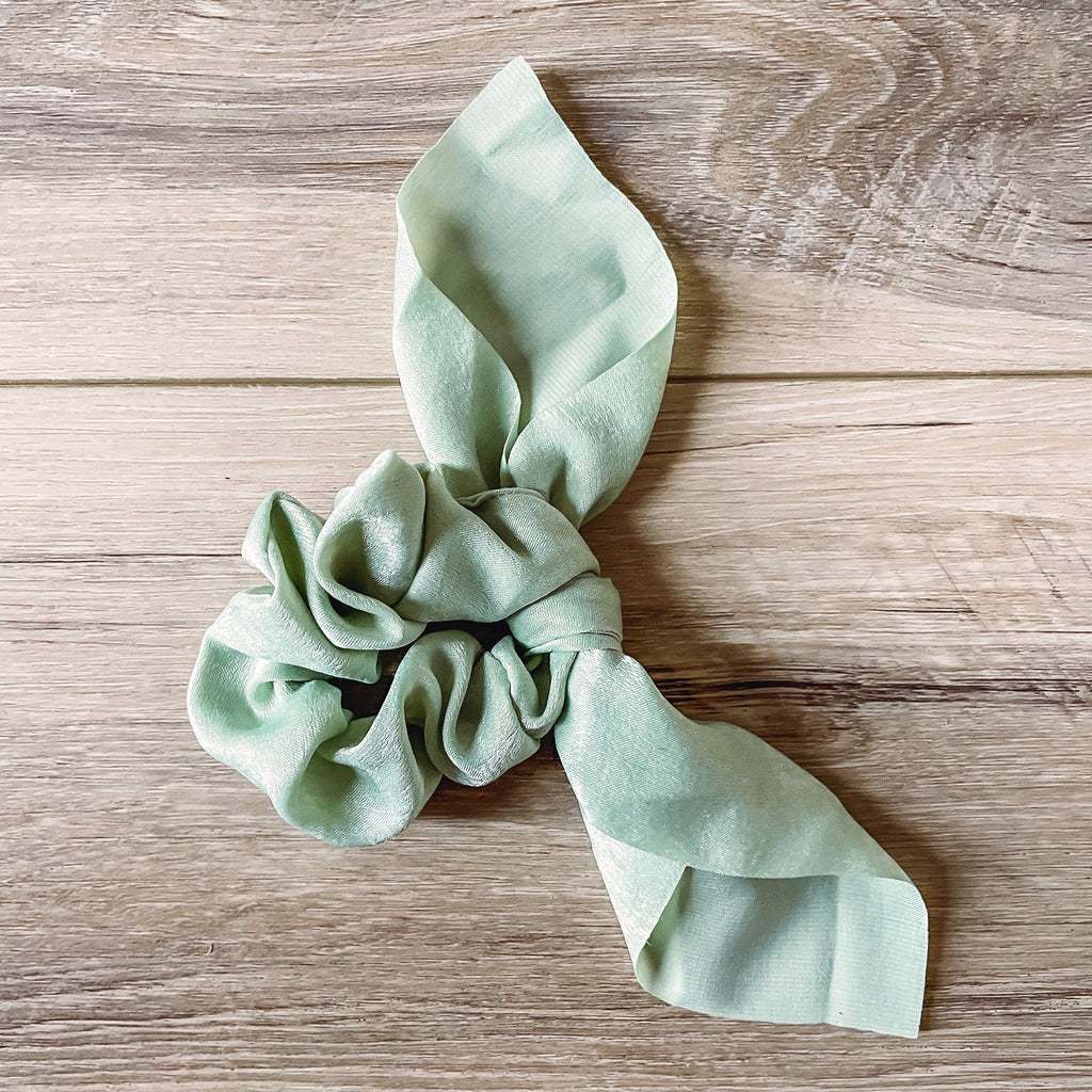 THE LUCKY CHARM SCRUNCHIE